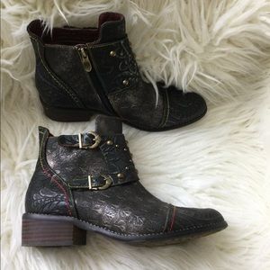 Spring Step L’Artiste black/grey metallic western bootie side zipper size 39